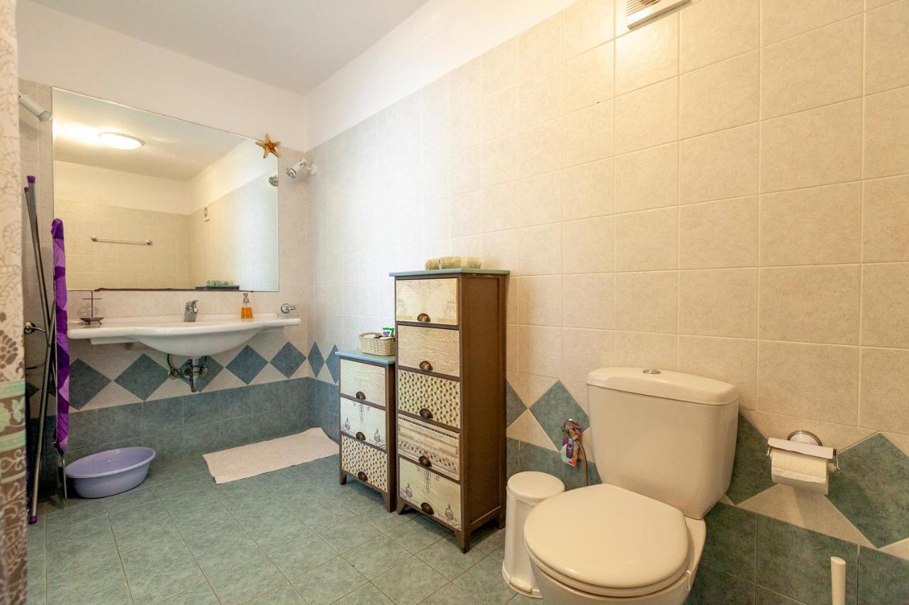 Emily'S Suites آداماس المظهر الخارجي الصورة