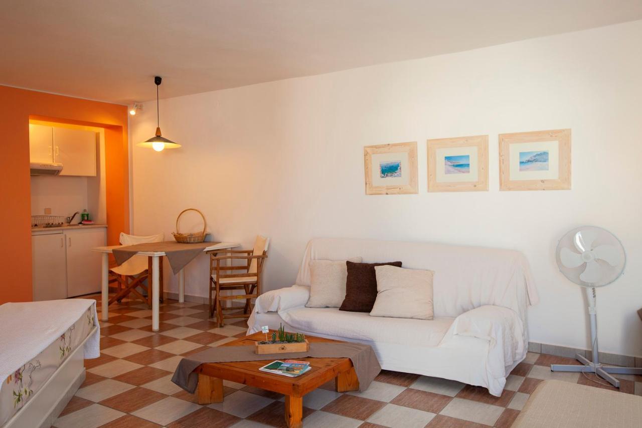Emily'S Suites آداماس المظهر الخارجي الصورة