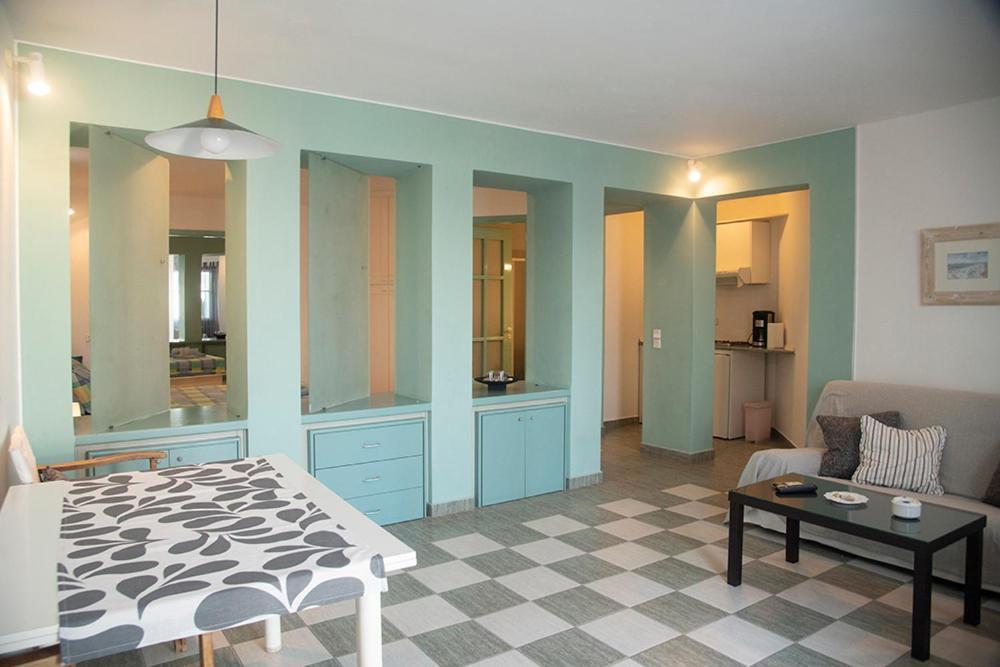Emily'S Suites آداماس المظهر الخارجي الصورة